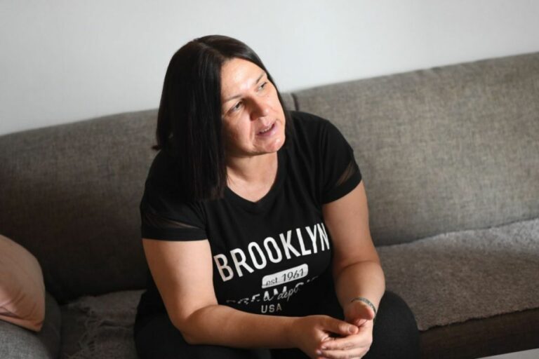 Provela 6 mjeseci u pritvoru zbog tvita o Vučiću: Ležala na podu i trpila glad