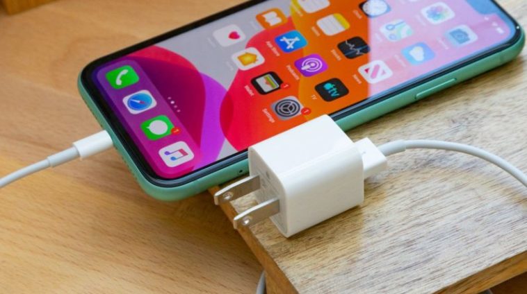 Apple iphone 12 could fall the charger — eco friendly or 796x445 1 758x424 1
