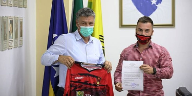 B2D354F8 90D1 4334 A668 6C105995B7D9