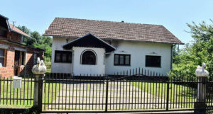 B3765735 216D 441A B7CE EA70FA4C9ECB