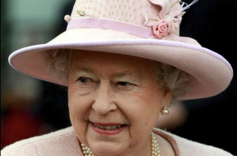 Ne bi vjerovali: Bizarni poslovi koje posluga obavlja za kraljicu Elizabethu II