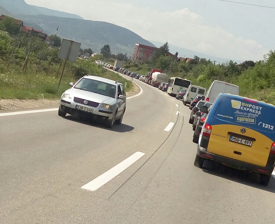 B5473D3A A1E8 4B6F BDDC 7B27940E2FA5