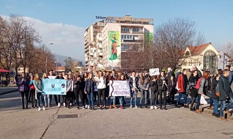 Zeničani protestirali zbog stanja u Pazariću