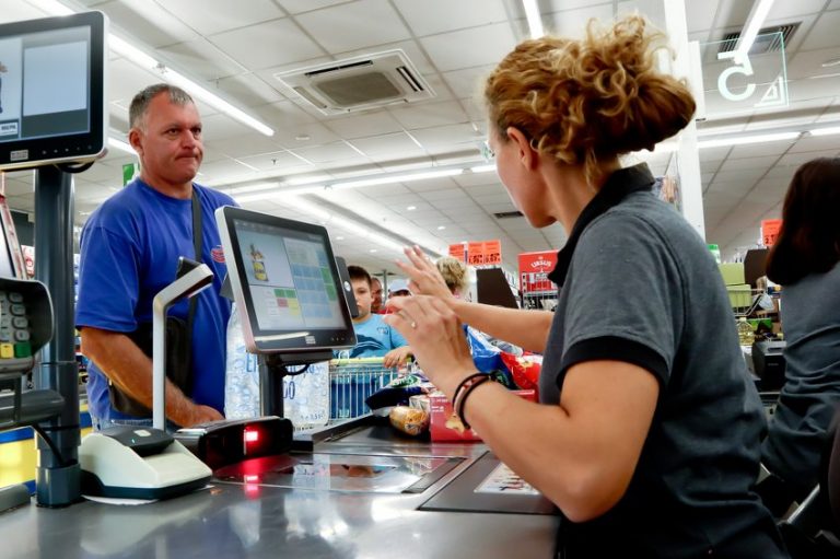 Sindikat traži hitnu novčanu nadoknadu za radnike u prodavnicama u BiH