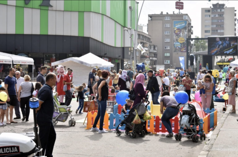 „Šetnica osmijeha“ okupila mališane iz Zenice