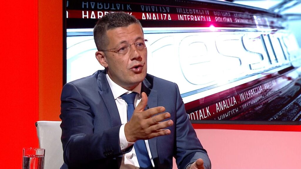 CDC291A5 B01C 44FF 89F6 39C4906AC838