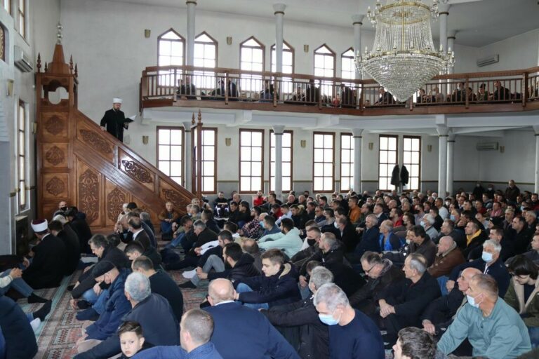 Muftija zenički održao hutbu u Gradskoj džamiji u Zavidovićima