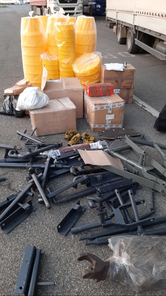 Oduzeta razna tehnička roba i cigarete