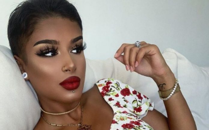 DAB9DE88 AD58 466A A8D6 992E8FFDAA87 696x432 1