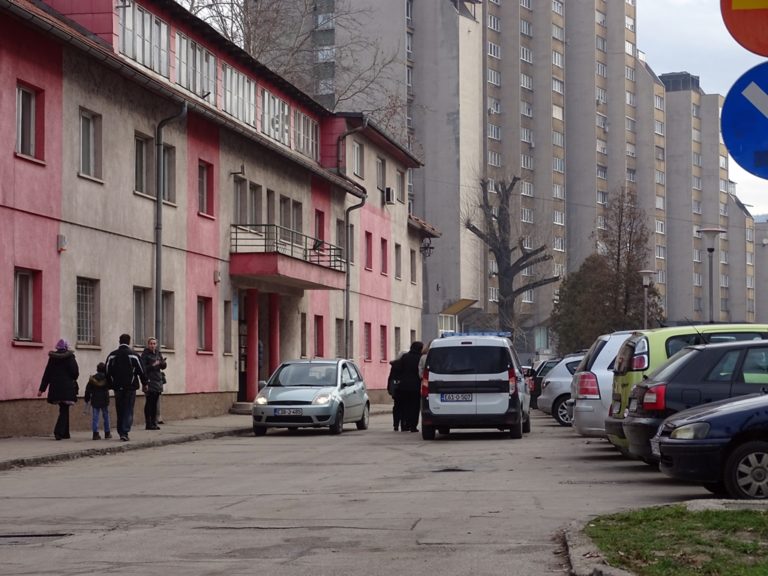 Drama u Zenici: Sudski policajac upucao psa koji ga je napao