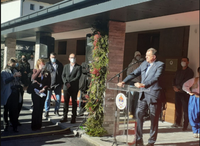 Dodik otvorio hotel bez inventara i radnika 696x510 1