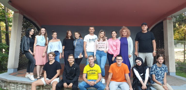 “Mladi u doba korne” nova predstava Studio Teatra