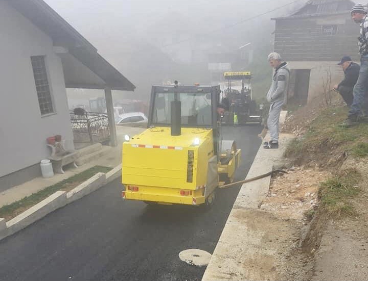 E7F4FEBA 66A9 47D0 BFC5 7236A820606E