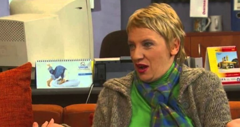 EC71276E 8185 469D 98A5 A06845832934