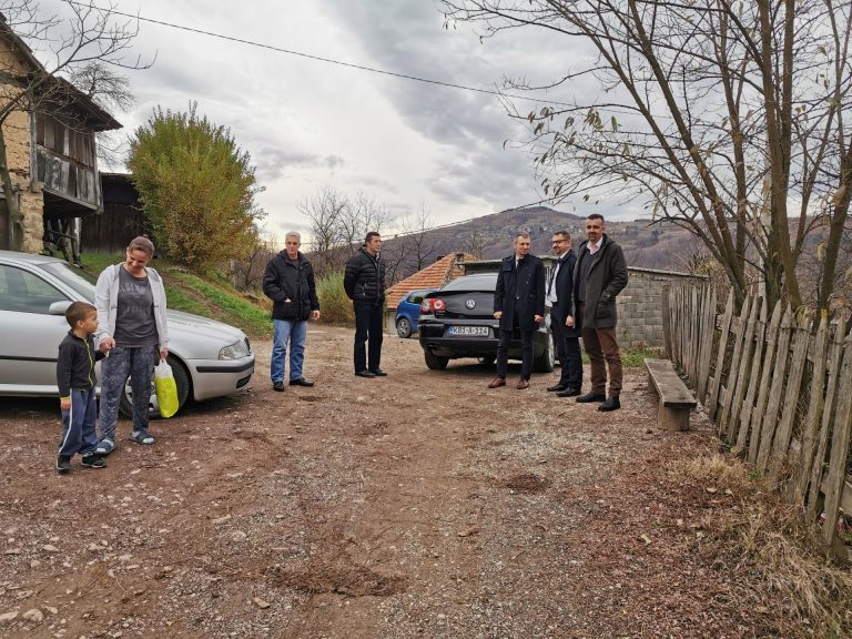 Vlada ZDK osigurala vanredni prevoz za 23 učenika Fatića i Branošice u Begovom Hanu