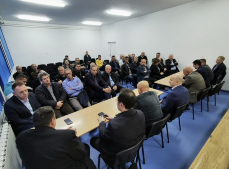 Delegacija SDA posjetila Lašvanski sliv: Osloboditi se elementarne nepogode i nastaviti ekspanziju Zenice koju je započeo rahmetli Smajlović