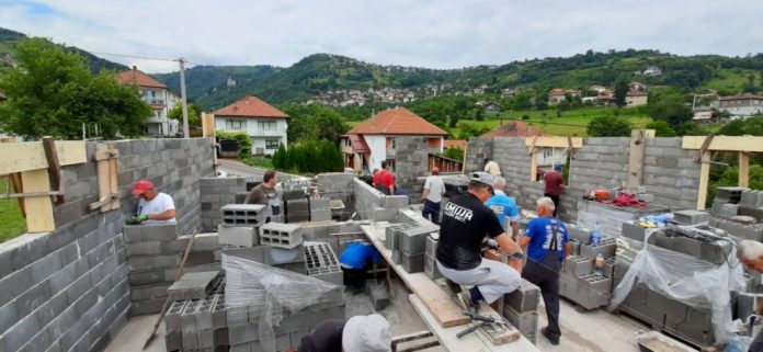 EFENDIJA KUCA11 696x321 1