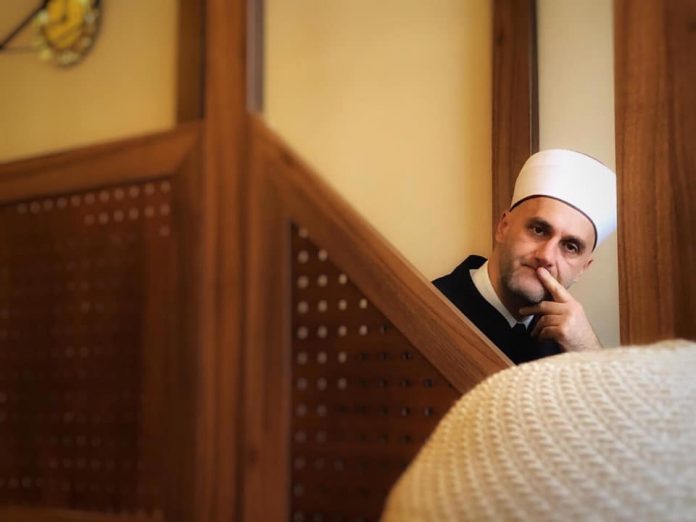 EFENDIJA VELIC 696x522 1