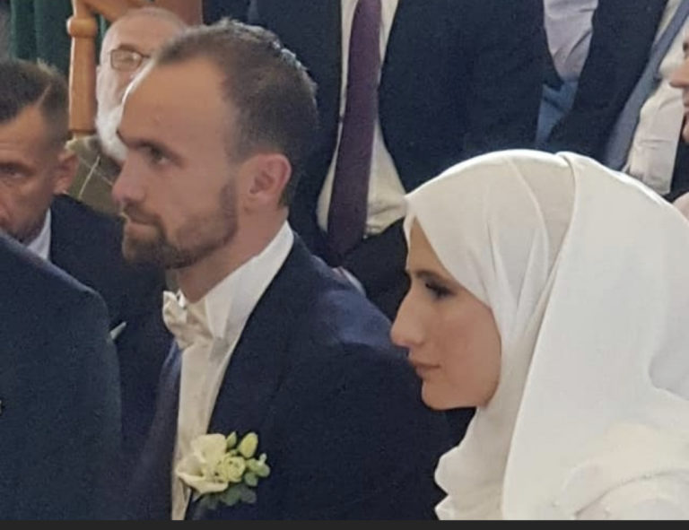 Evo šta je Amina tražila od supruga kao mehr: Amel nakon njenih riječi zaplakao