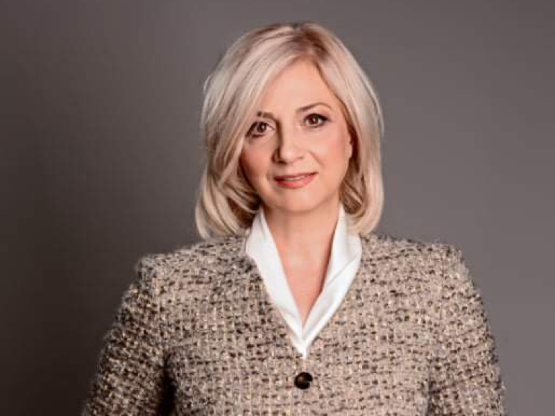 F12C876C 2563 4399 966E B8449C9E7D5B