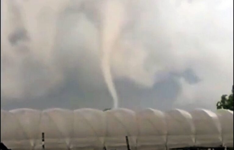 Veliko nevrijeme u Italiji: Tornado u Milanu, poginule dvije sestre od 3 i 14 godina (VIDEO)