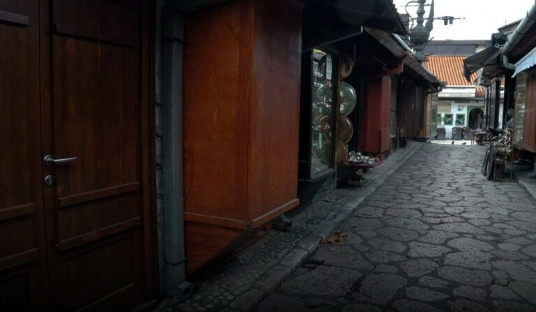 Zatvorene skoro sve radnje na Baščaršiji
