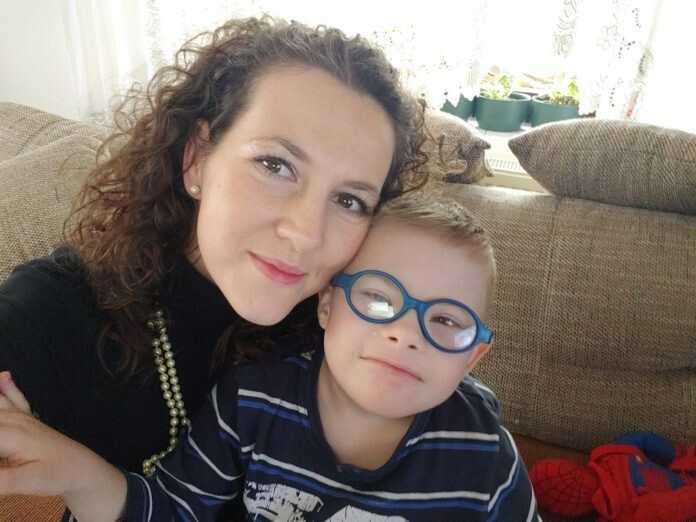 Husejn mama Amra Hrustic Sabanovic i Down sindrom 4 1536x1152 1 696x522 1