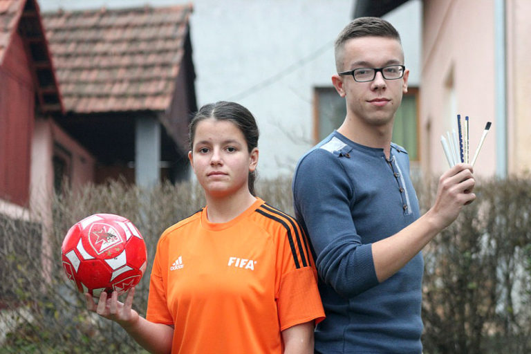 GOLGETERKA I LIKOVNI GENIJE: Jovanin san je da zaigra u fudbalskoj reprezentaciji BiH, dok Đorđe sanja samostalnu izložbu i likovnu akademiju