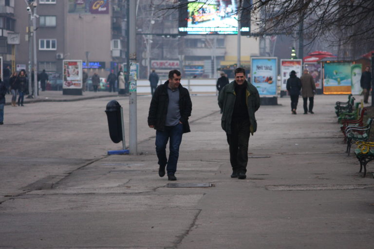 Magla i smog na ulicama Zenice (FOTO)