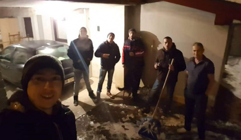 BRAVO: Četiri momka iz BiH očistili 20 dvorišta svojih komšija!