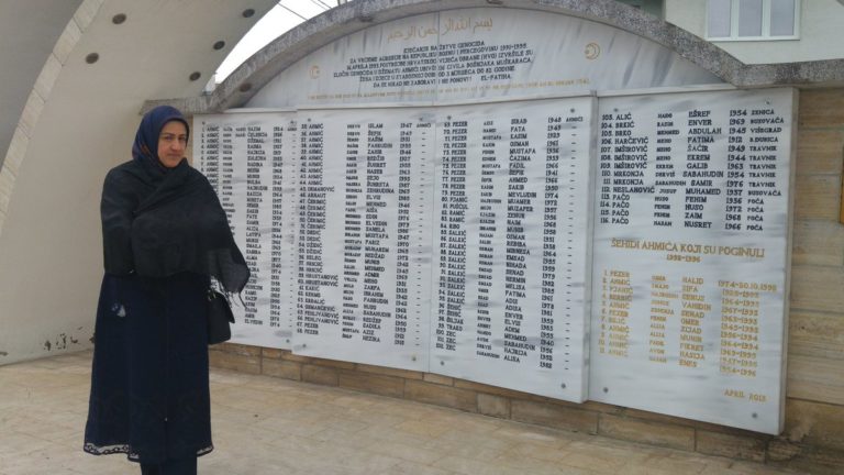 Frljić preporučio predsjednici Hrvatske da svrati u Ahmiće