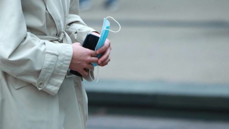 Istraživači su razvili novu masku koja u roku od sat vremena može ubiti viruse