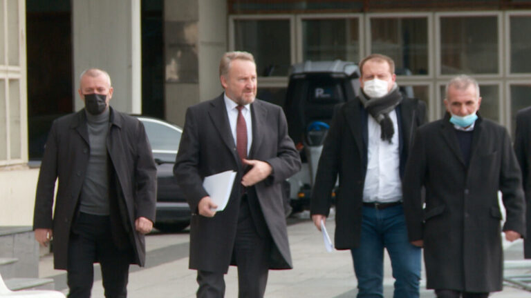 Loši narodi ili loši političari?