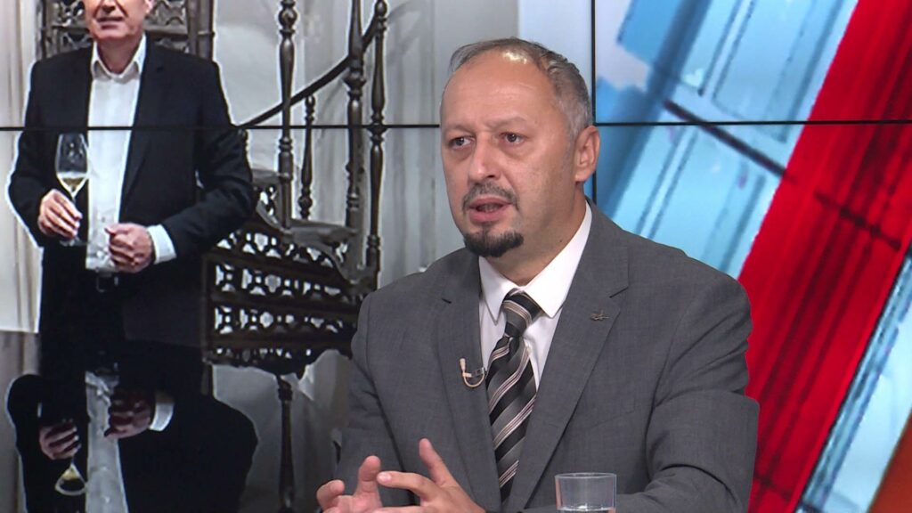 SA DOMOVI I KORONA PKG RAS 1 20201013 161517227 00 03 20 16 Still008