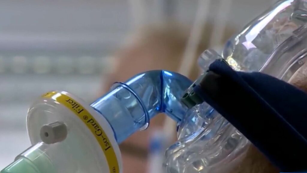 SA KORONA ISPOVIJEST PKG SNM 1 20200731 152524546 mxf 00 00 05 12 Still001