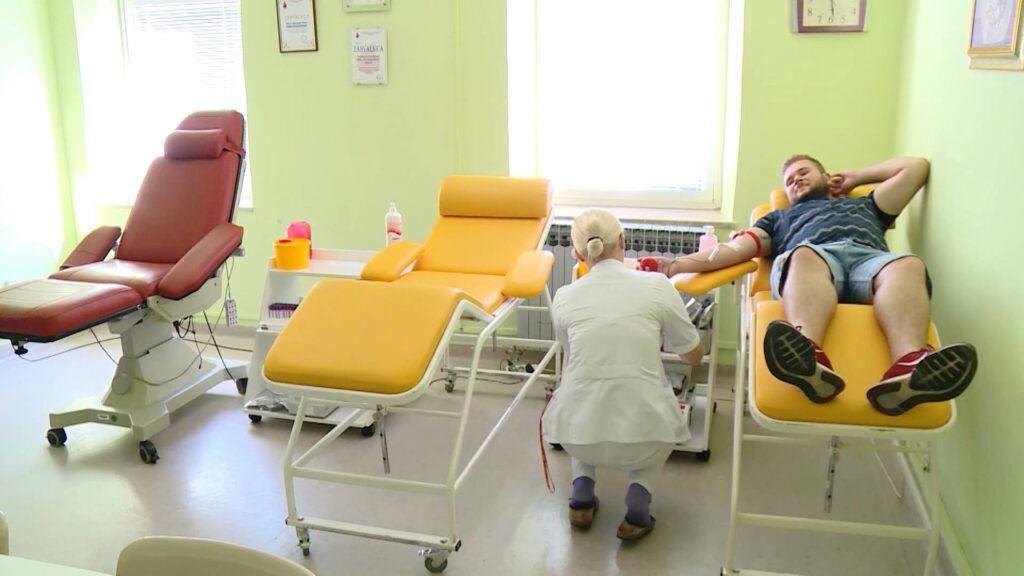 SA LIJECENJE PLAZMOM PKG SAD 1 20201002 181735712 mxf 00 00 09 04 Still001