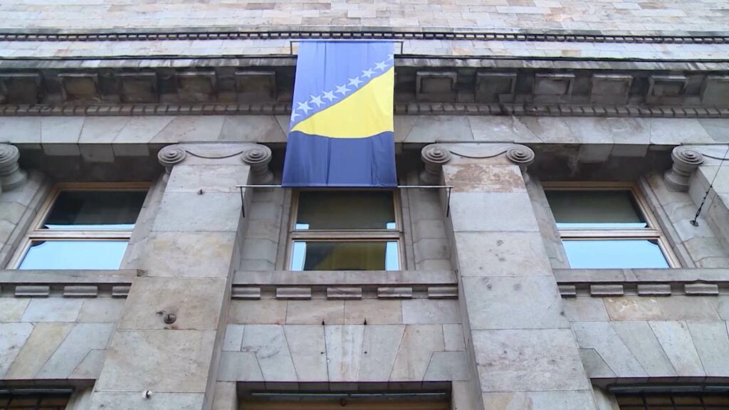 SA MMF I CB BIH PKG SNM 1 20200528 184033266 mxf 00 00 00 00 Still001