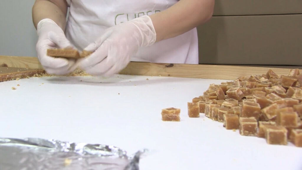 SA PECENI SECER TZ PKG NAT 120210123 172230353 mxf 00 00 08 20 Still001