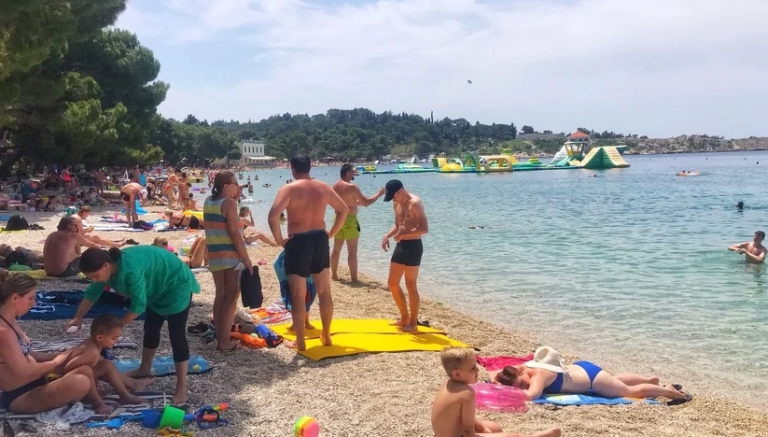 U Hrvatskoj je prošle godine ljetovalo više od pola miliona građana iz BiH, sada nisu poželjni