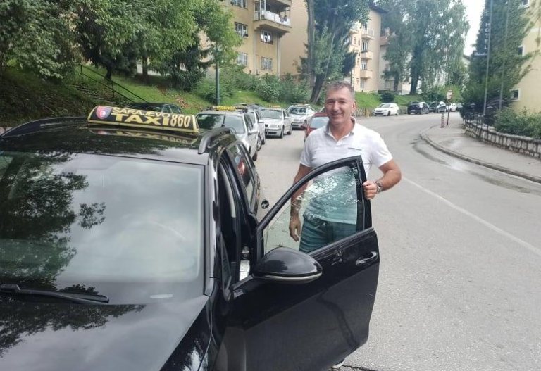 Iskustva sarajevskog taksiste: Jedna mi je mušterija kašljala od hotela Bristol do hotela Evropa