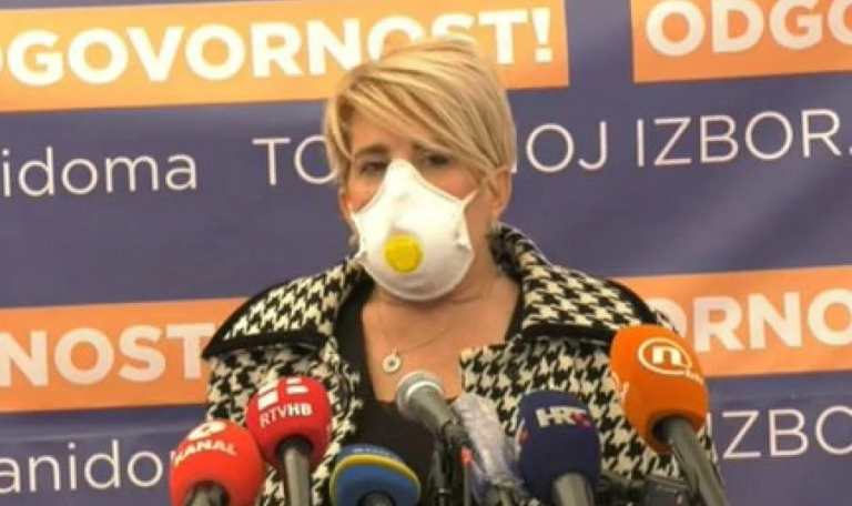 Uhvatili je: Direktorica bolnice sama sebi povećavala platu do čak 6.500 KM