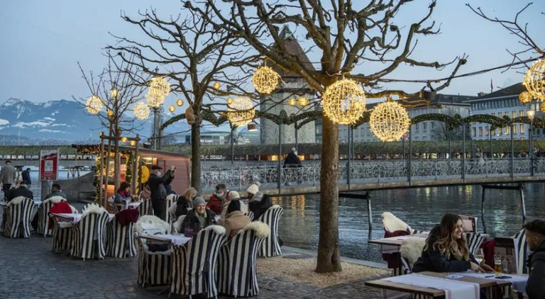 Švicarska zatvara restorane, barove, sportsko-kulturne objekte do kraja februara