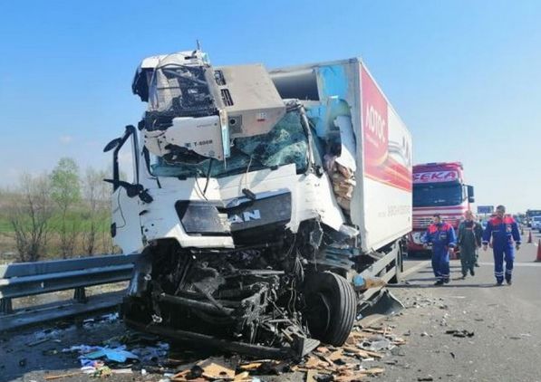 Nesreća na bh. cestama: Vozač Golfa 5 poginuo u sudaru s kamionom