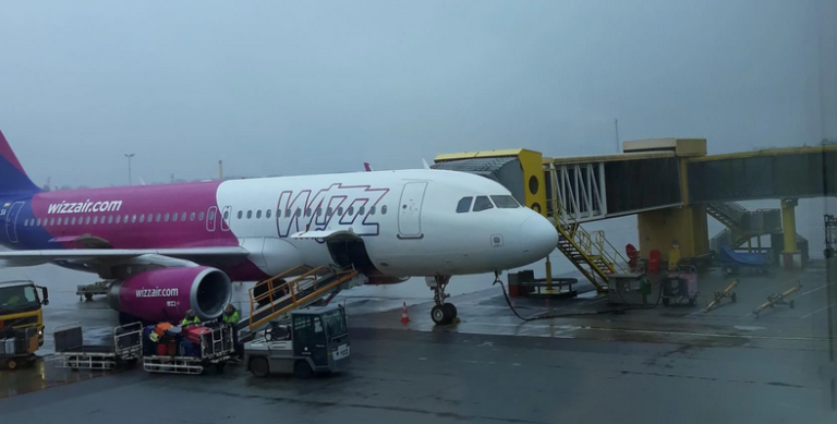 Bh. građani putuju i u doba pandemije koronavirusa: Avionom u BiH preko vikenda ili na kafu