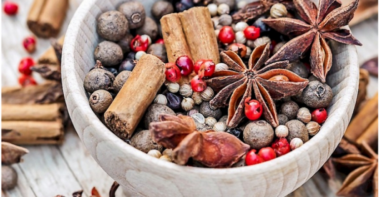 Začini koji donose prazničnu čaroliju u vaš dom