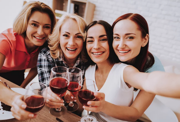 Žene bi trebale izlaziti dva puta sedmično s prijateljicama kako bi poboljšale svoje zdravlje