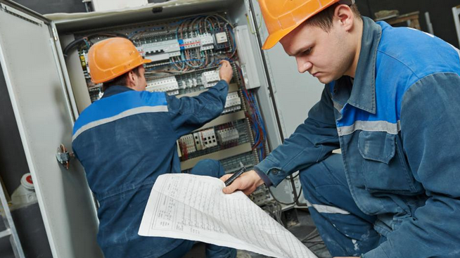 Najveće plaće u FBiH su u
elektroprivredi, a najmanje
u trgovačkoj djelatnosti