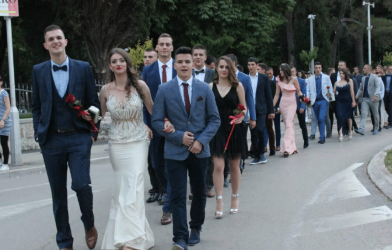 Građani oduševljeni: Gimnazijalci iz BiH umjesto maturske proslave se odlučili na neočekivan potez!