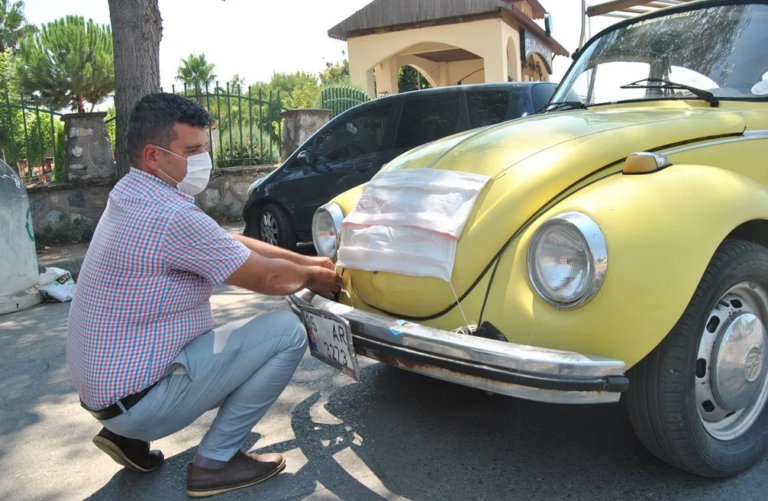 Stavio masku na ‘Folciku’ da skrene pažnju na mjere protiv koronavirusa