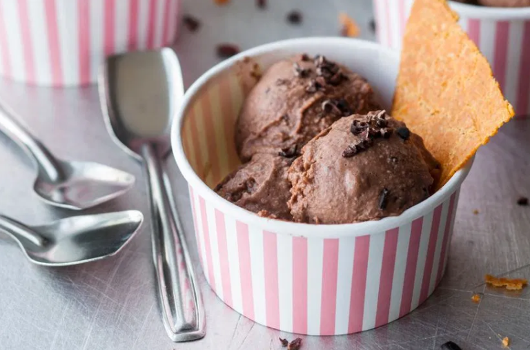 Pravo osvježenje: Čokoladni sladoled za čiju vam pripremu ne treba aparat